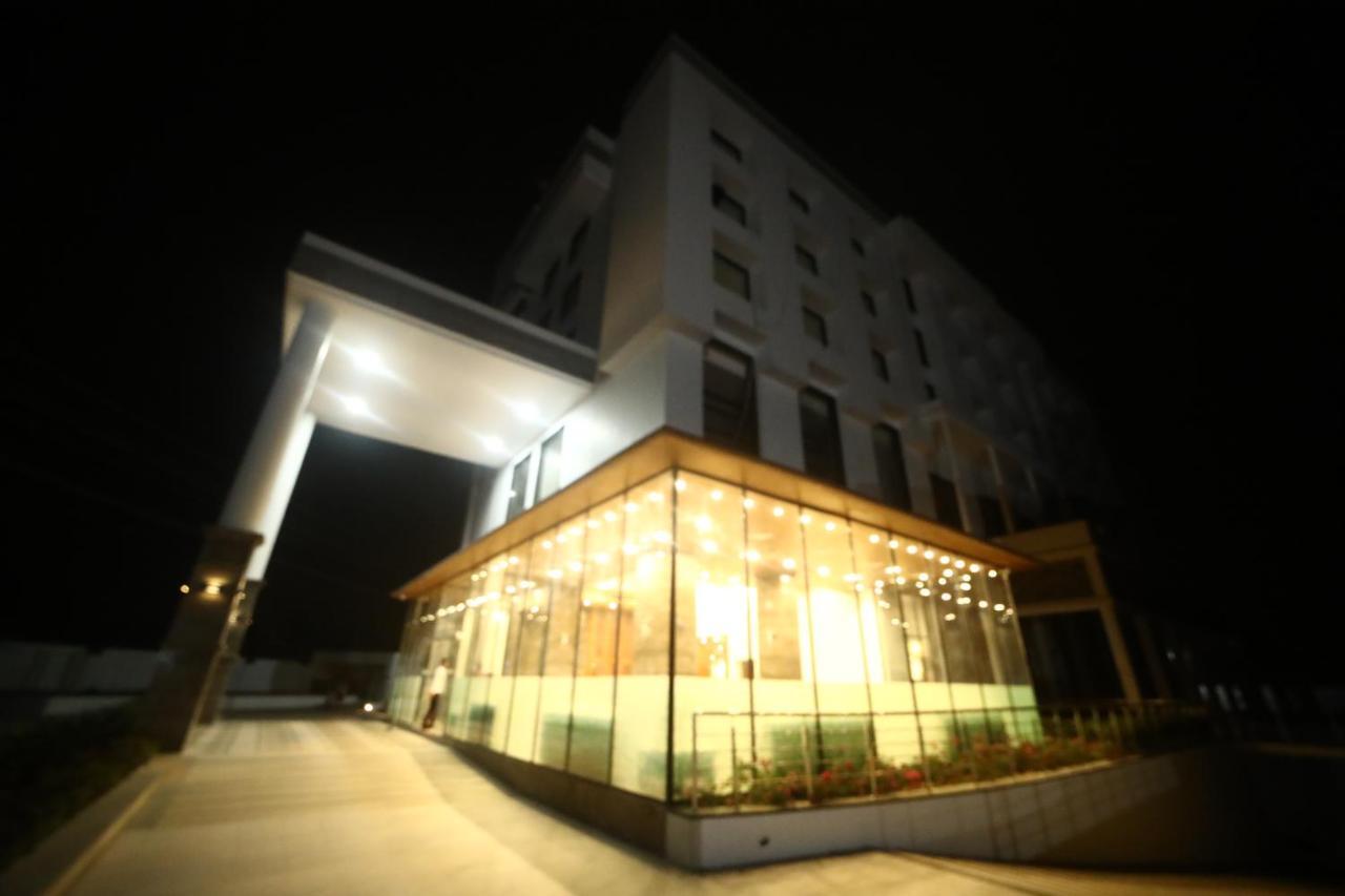 Park Avenue And Resorts Sikar Exteriér fotografie